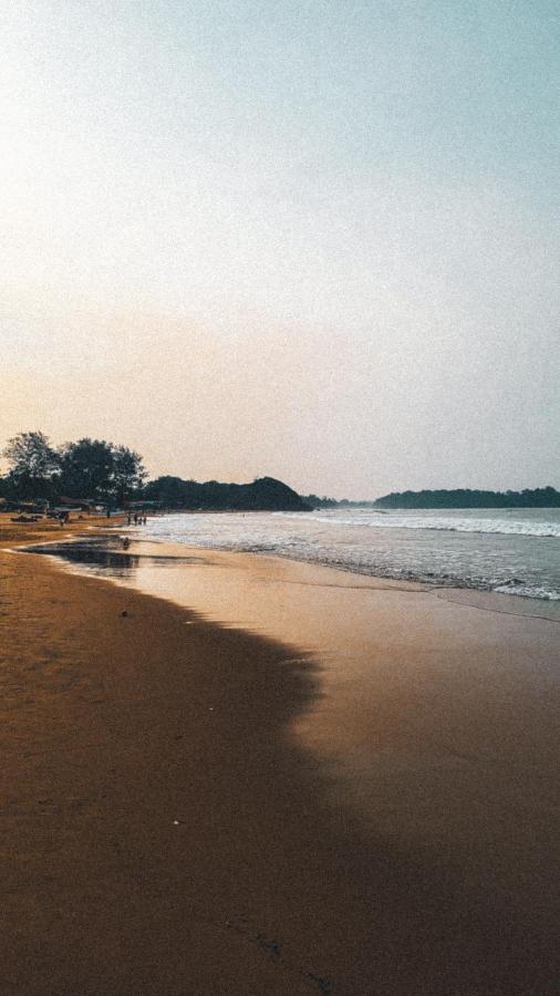 Cocos Beach Resort Палолем Екстериор снимка