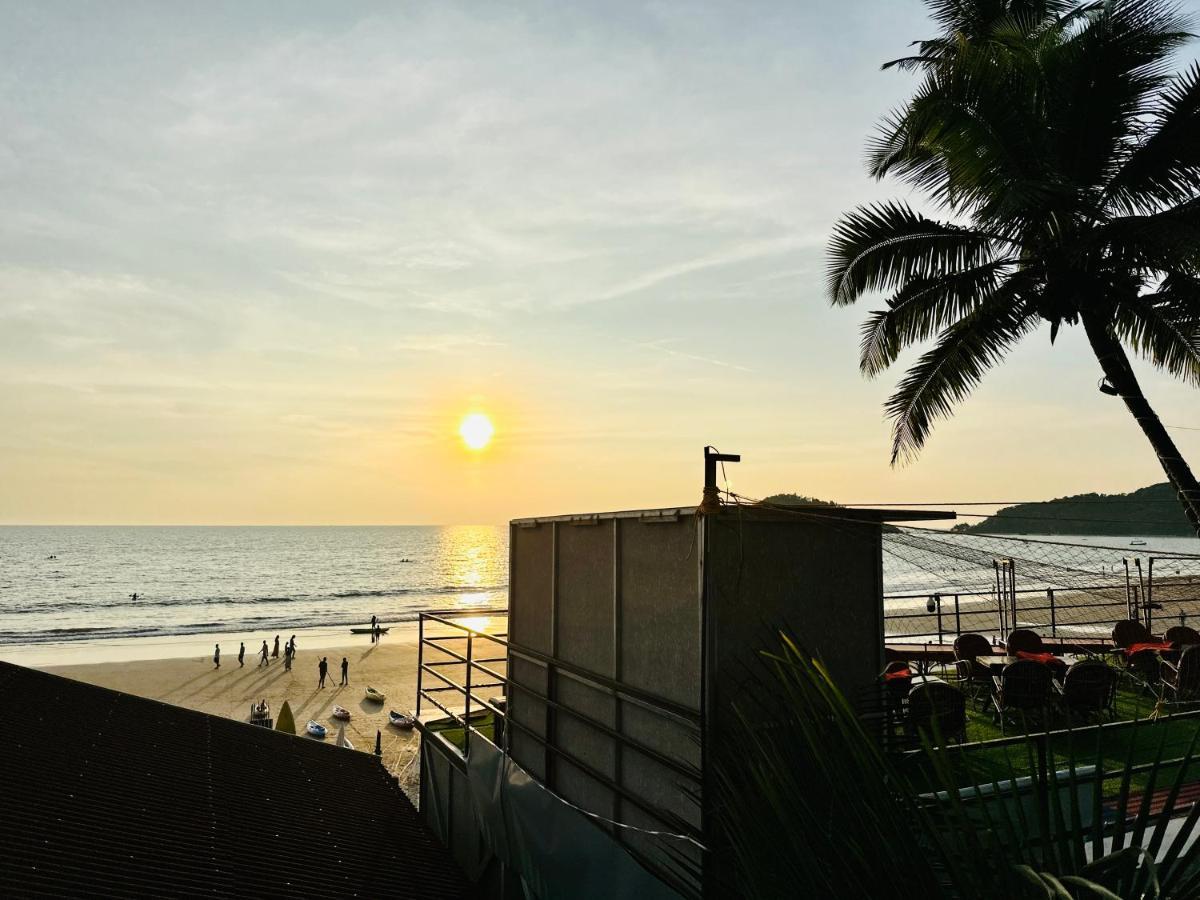 Cocos Beach Resort Палолем Екстериор снимка