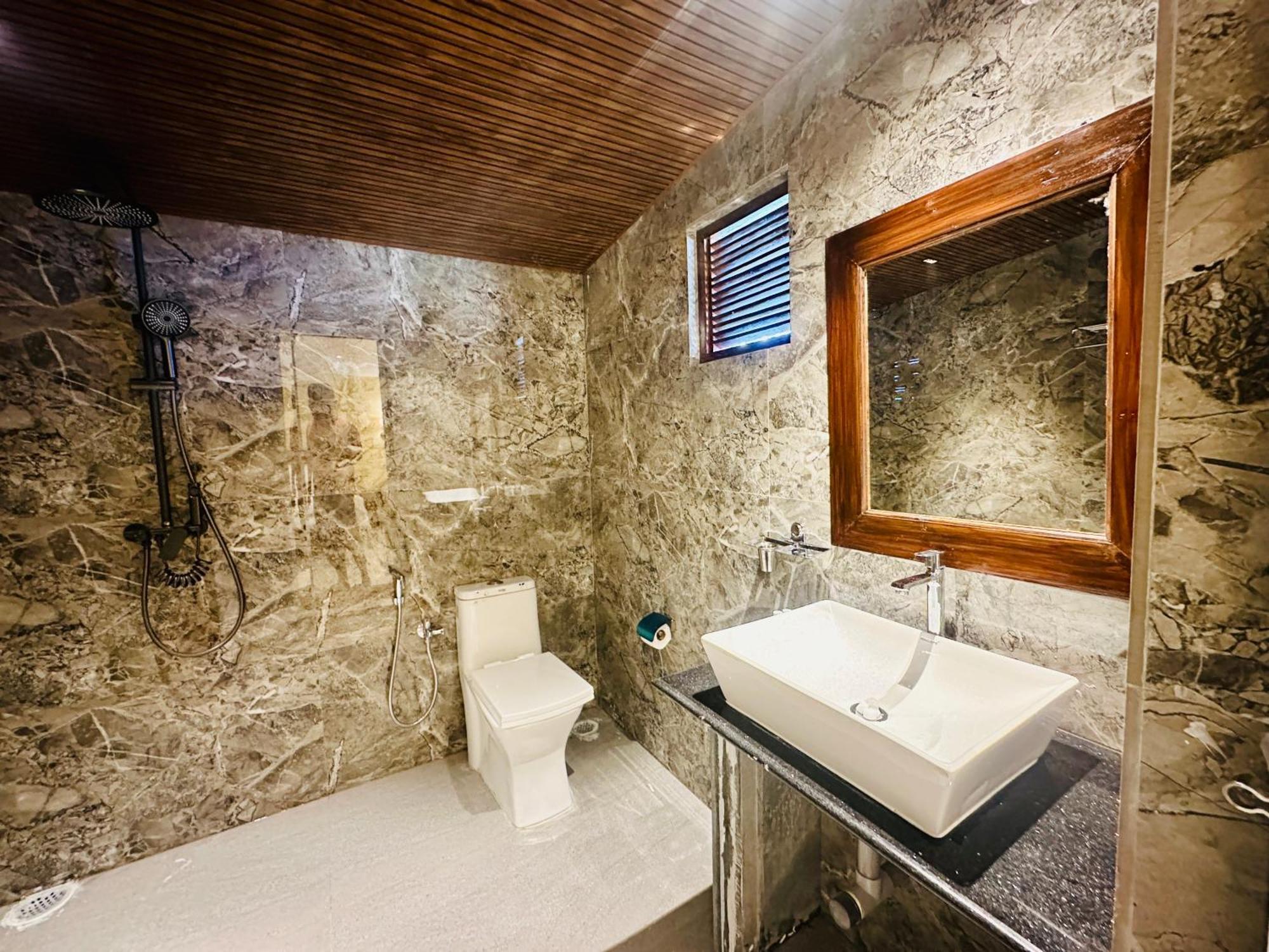 Cocos Beach Resort Палолем Екстериор снимка